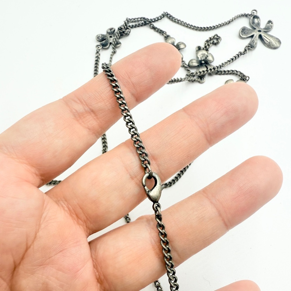Vintage Silver-Tone Floral Layered Chain Necklace – Statement Flower Design - Picture 8 of 9